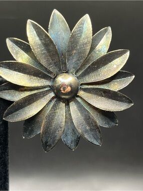 Vintage Daisy Flower scarf clip Large Iridescent Metal Petals Statement Pin